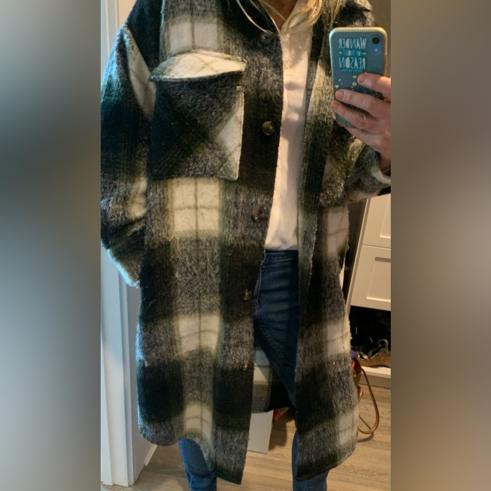 ladies coat. beautiful. worn a few times. very warm.